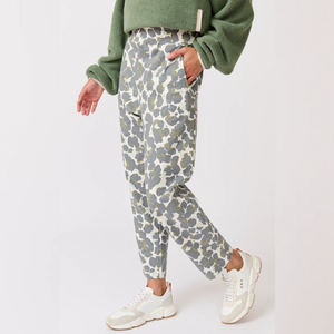 GRACE PANT – KHAKI LEOPARD