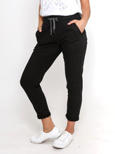 Riley stretch jogger